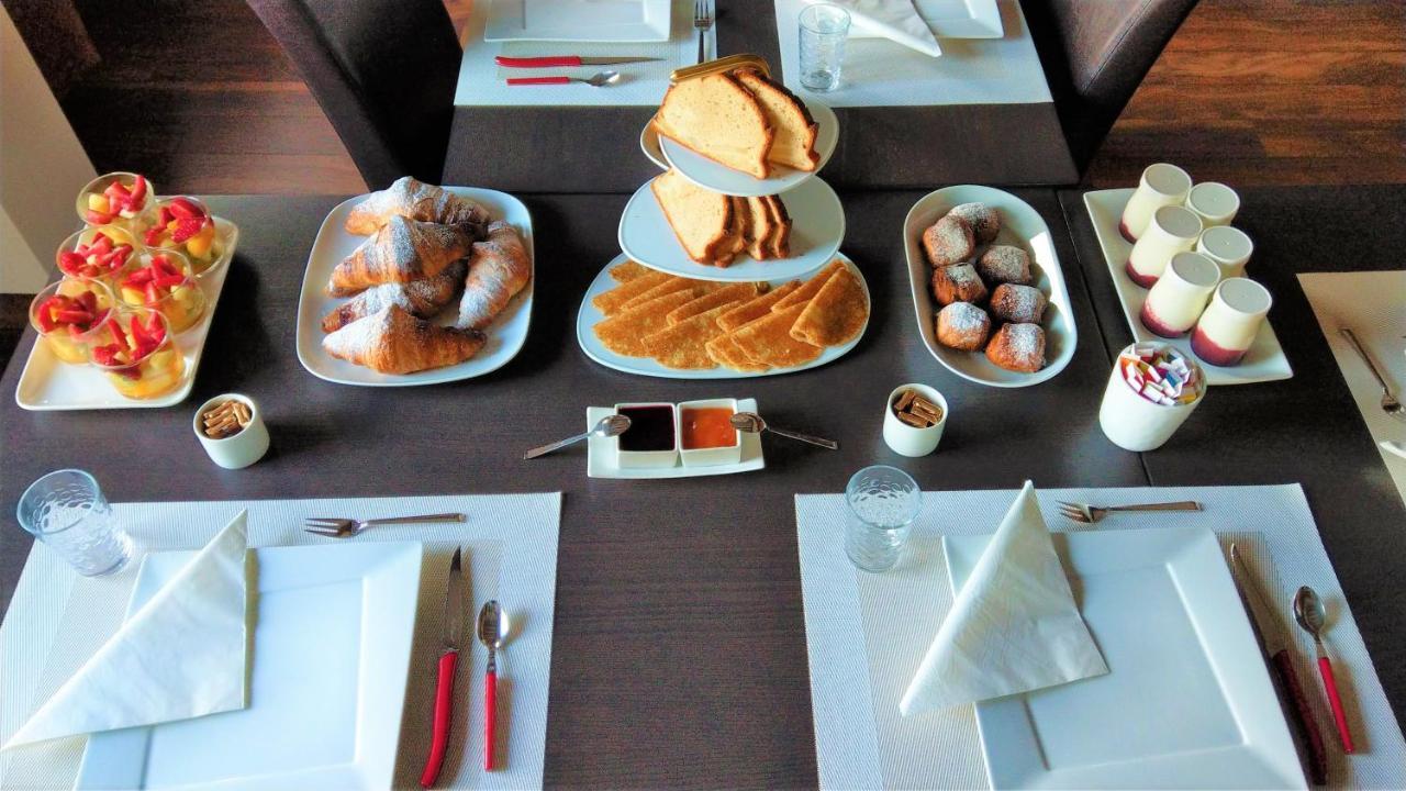 Domaine De L'Olifant Bed & Breakfast Champanges Dış mekan fotoğraf