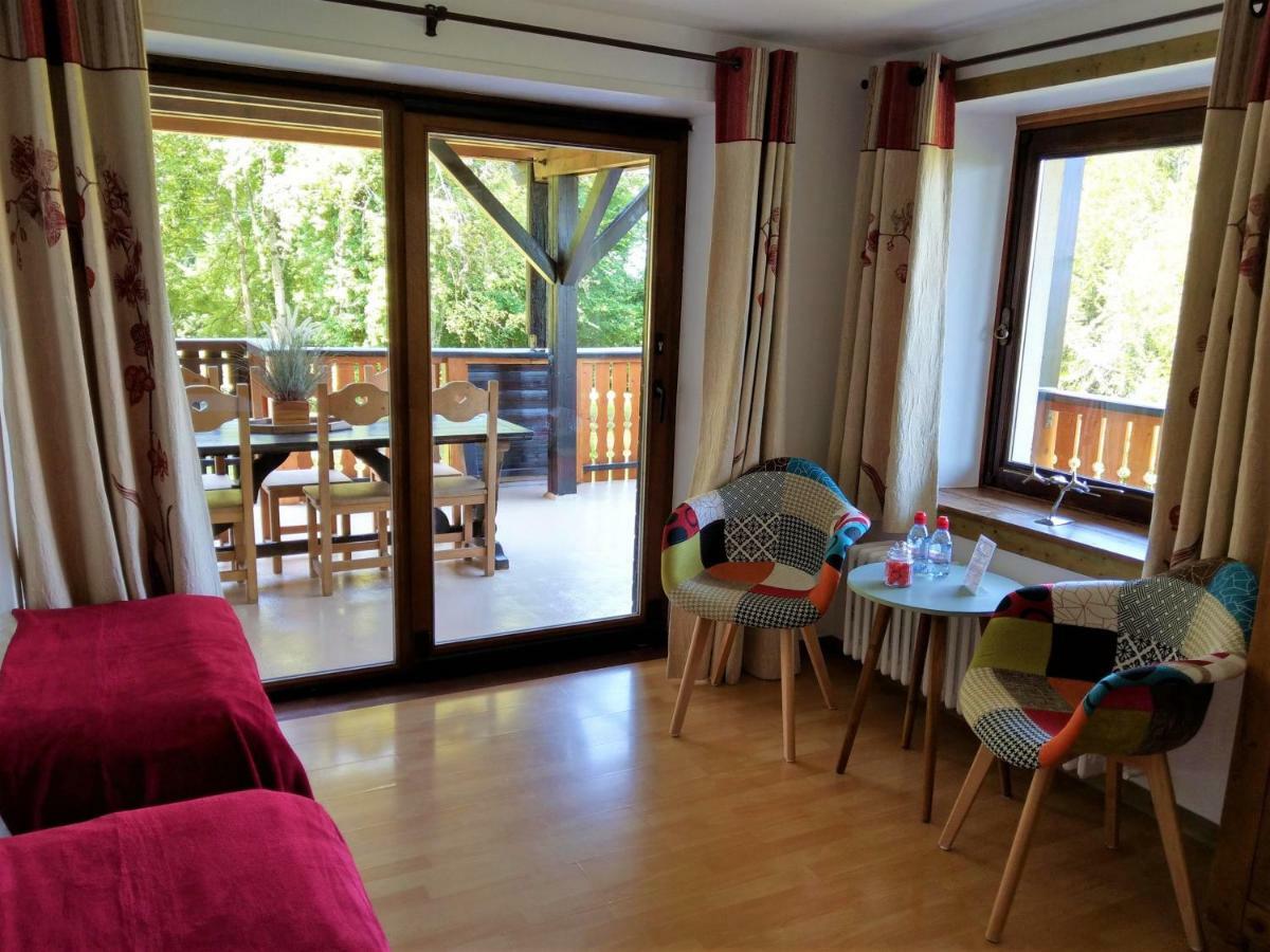 Domaine De L'Olifant Bed & Breakfast Champanges Dış mekan fotoğraf